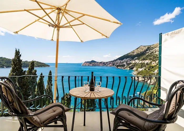 Beach House Sveti Jakov 1