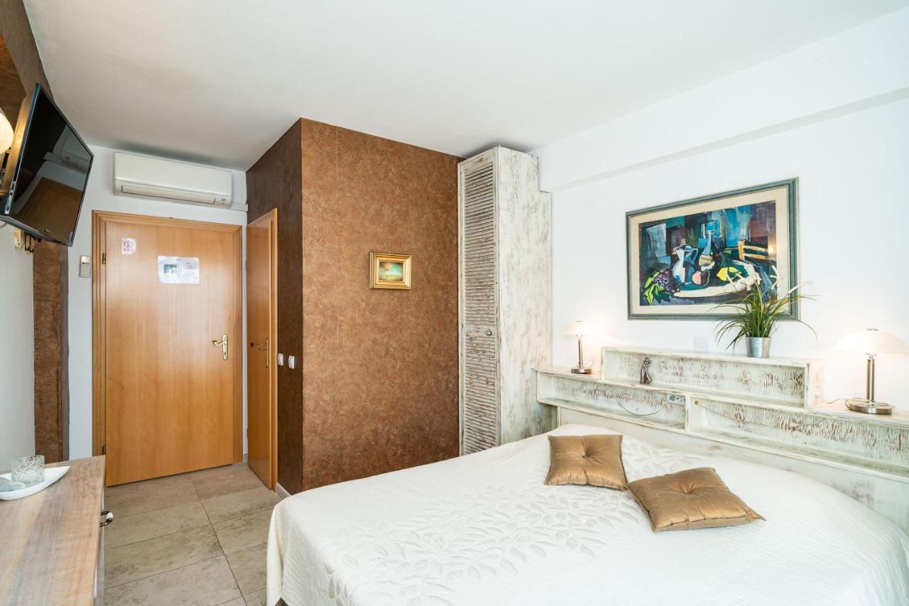 House Sveti Jakov 1 *