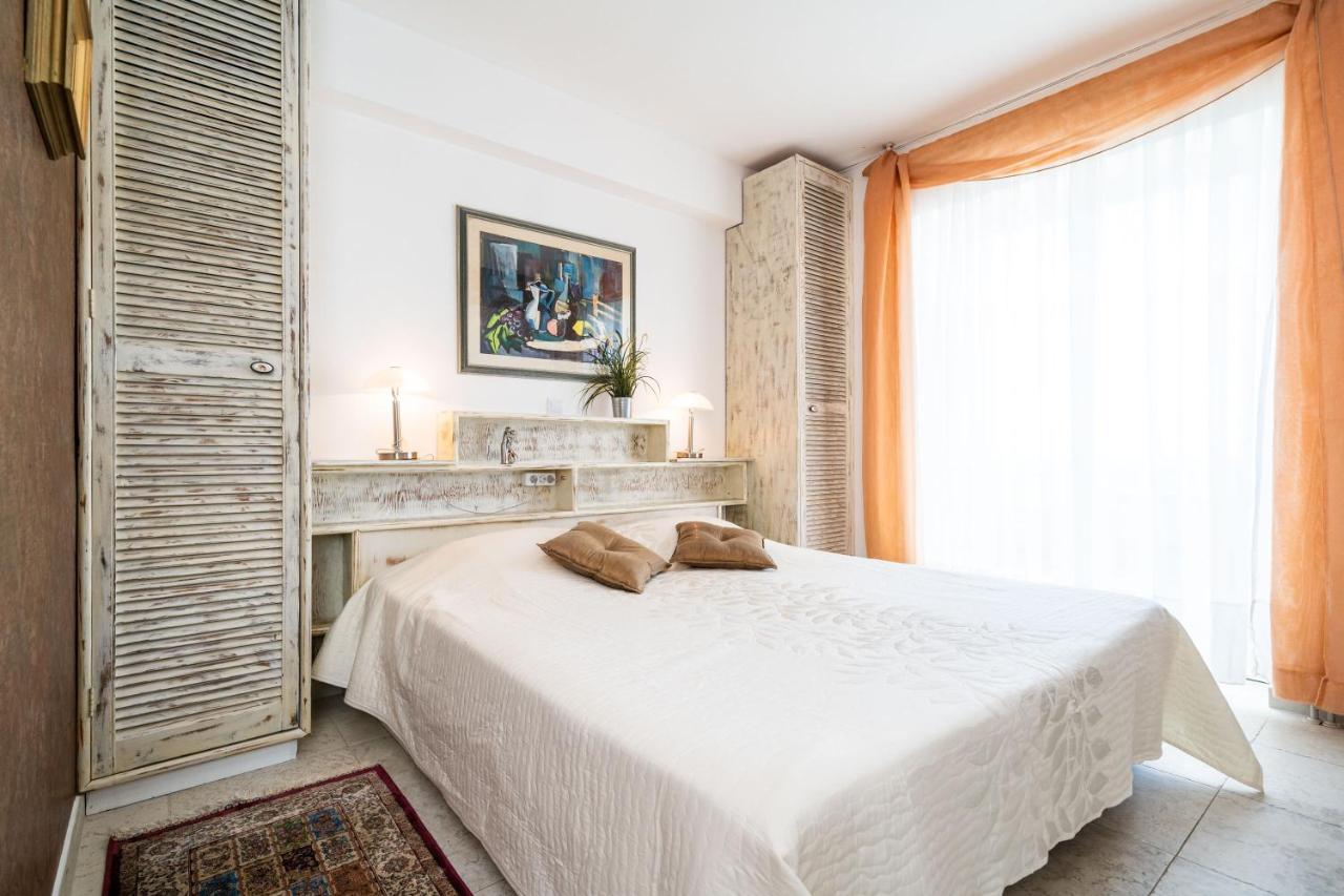 Apartment House Sveti Jakov 1